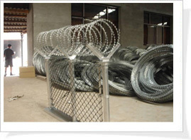 hr-01機場防護網,hr機場隔離柵,hr優質機場圍欄網,購優質隔離柵到安平海銳 - 安平縣海銳金屬絲網制品廠 -產品資訊