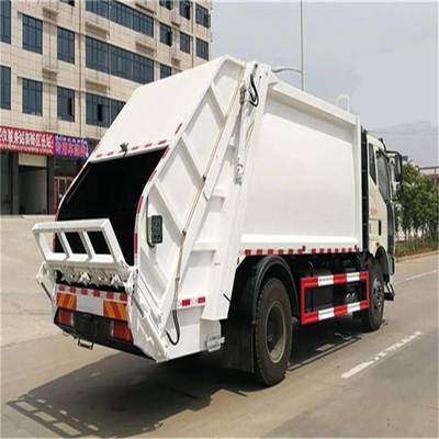 環(huán)衛(wèi)垃圾車 城市清潔的守護者